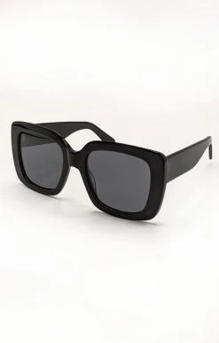 Billini/Banbe - B-1029-The Claudia - 61821 BANBE - The Claudia Sunglasses - Black/Smoke Accessories