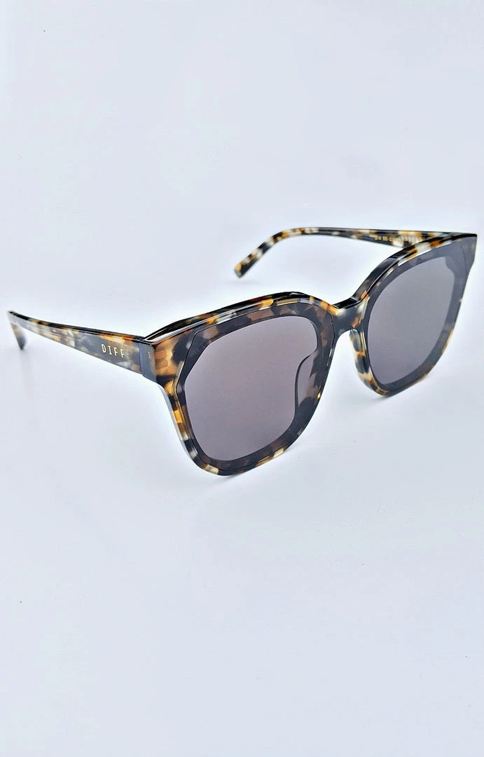 DIFF - GIA-SE-GR121 - 61922 DIFF - Gia Sea Tortoise Gray Sunglasses Accessories