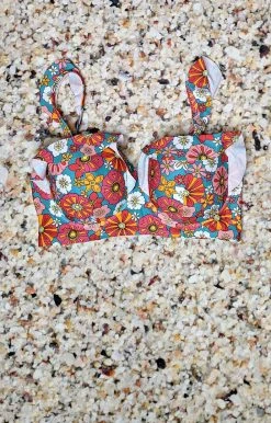 Unique Vintage - CZ187 - 33022 SWIMWEAR Back On Vacation Floral Bikini Top - Turquoise