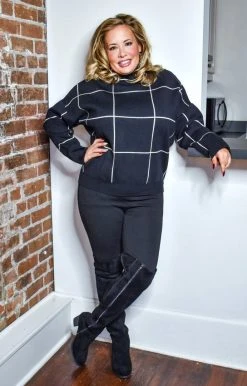 Davi & Dani - PWT91374APER - 121420 My Grateful Heart Plaid Sweater - Black/Ivory Sweaters