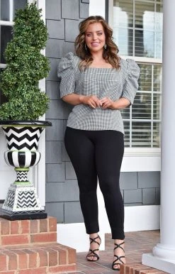 TCEC - CT7688 - 13022 My Lips Are Sealed Print Top - Black/White TOPS