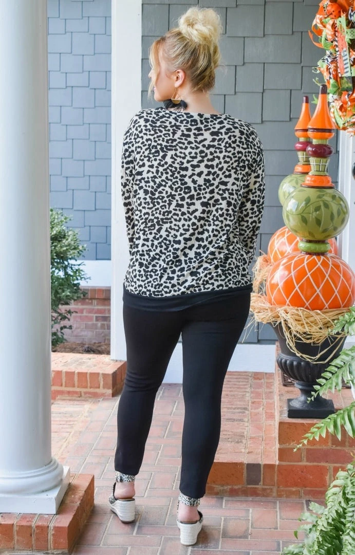 Southern Grace - 6427E - 10420 Sweaters Believe In Fate Leopard Print Pullover