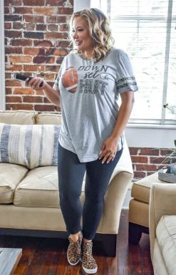 Southern Grace - 6251E - 9420 Down Set Hut Graphic Tee - Gray