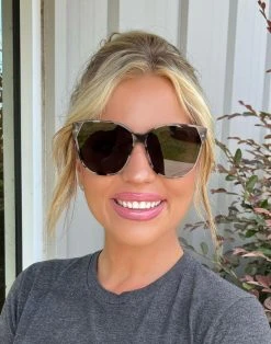 DIFF Eyewear - GIA-CT-GR121 - 61922 Accessories DIFF - Gia Cream Tortoise Gray Sunglasses