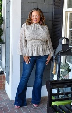 TCEC - CT7449 - 2222 TOPS Give Me A Sign Floral Top - Light Sage