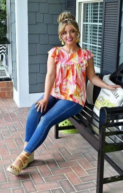 Andree - T10178-1-PP - 5622 Topic Of Discussion Print Top TOPS