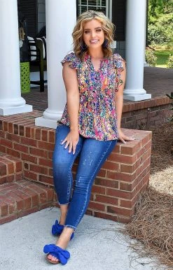 Hailey & Co - GST6681 - 7122 TOPS Daily Reminder Print Top - Multi