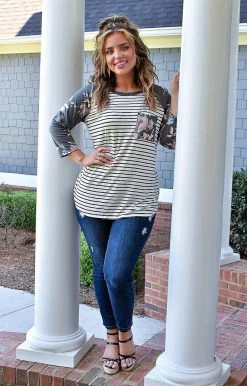 Heimish - BL-ET6011-10 - 4822 Surprises Ahead Print Top - Gray TOPS