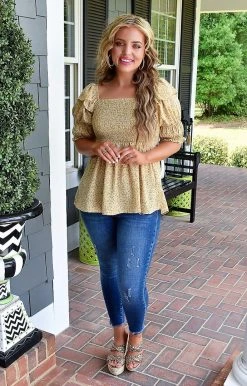 HeySon - ET1256PD - 61622 TOPS Sunshine On My Mind Floral Top - Honey